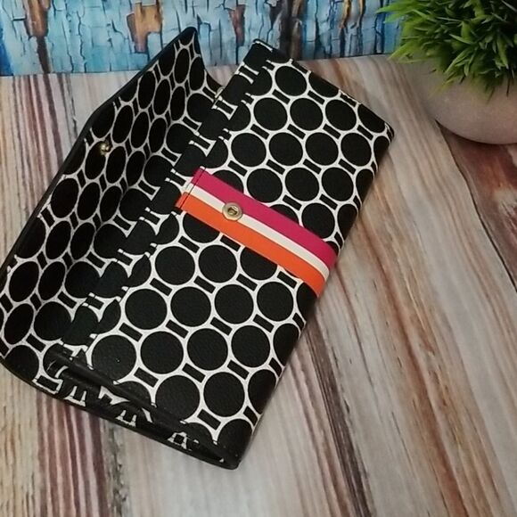 C. Wonder Geometric Print Wallet - Picture 9 of 10